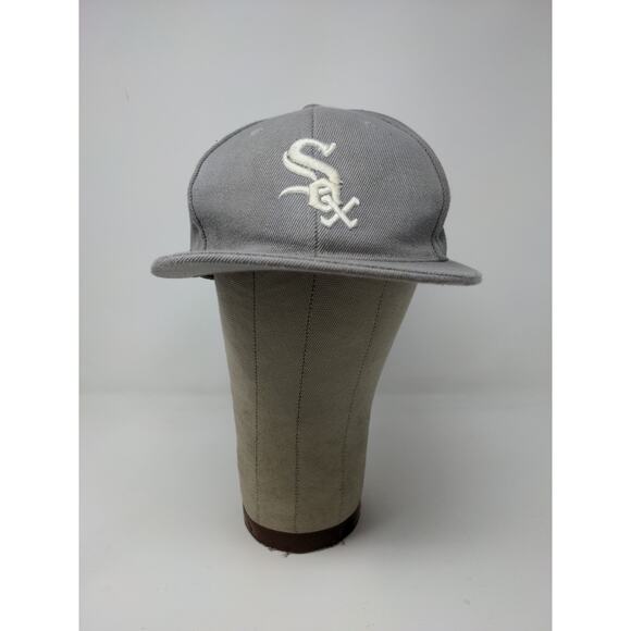 MLB Chicago White Sox Fitted Hat Size 7 3/8 Gray Big Bear Cap Embroidered Logo - Picture 2 of 11